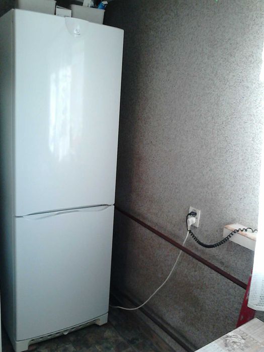 lodówka indesit sprzedam