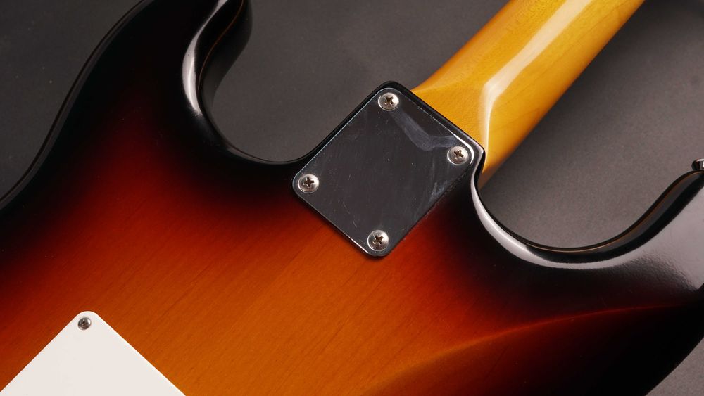 ESP Edwards E-SE-93R/LT 3-Tone Sunburst – Made in Japan