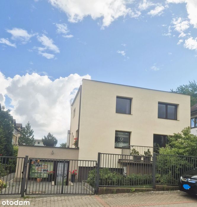 Dom wolnostojący z lokalem użytkowym/ funkcją dodatkowego mieszkania