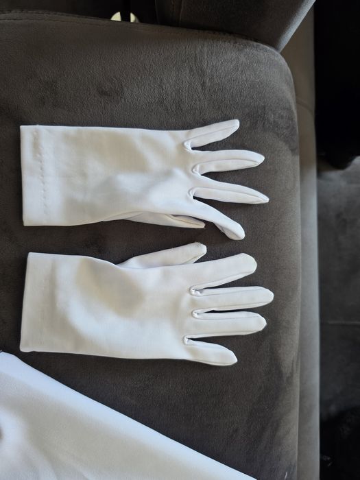 Strój komunijny dla chłopca 152 cm – alba + spodnie.