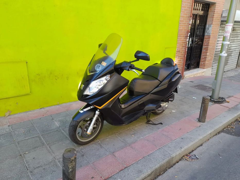 Peugeot satelis 125 cały na części silnik czasza lampa tłumik lagi owiewka kokpit