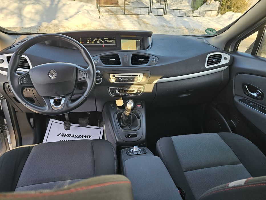Sprzedam samochód  Renault Scenic benzyna  bogate wyposażenie