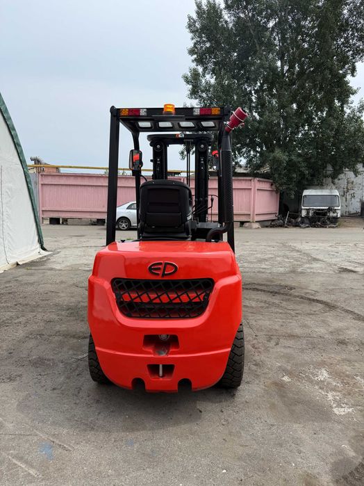 Новий вилочний навантажувач EP30T8 3т/4.8м позиціонер+бокове зміщення