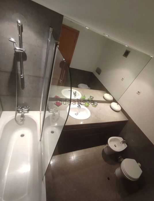 Alugo / Arrendo quarto em Alta de Lisboa