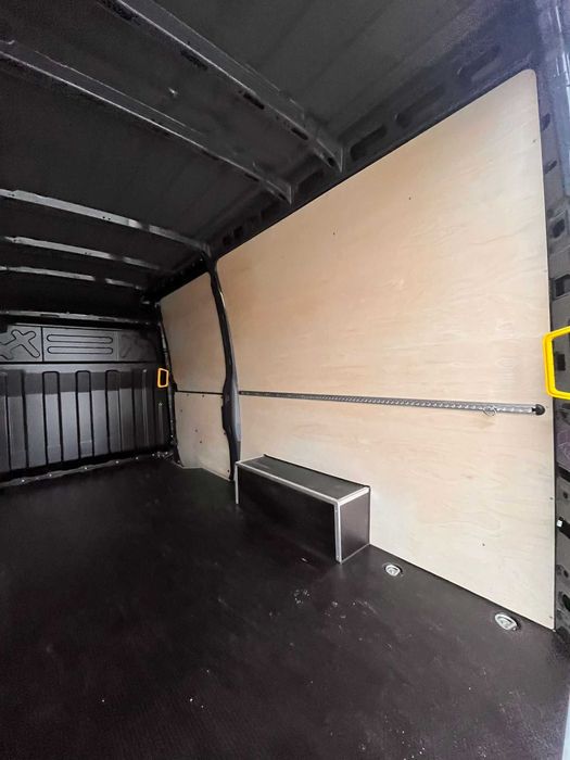Profesjonalne zabudowy do samochodów Iveco Daily L3H2 i innych aut