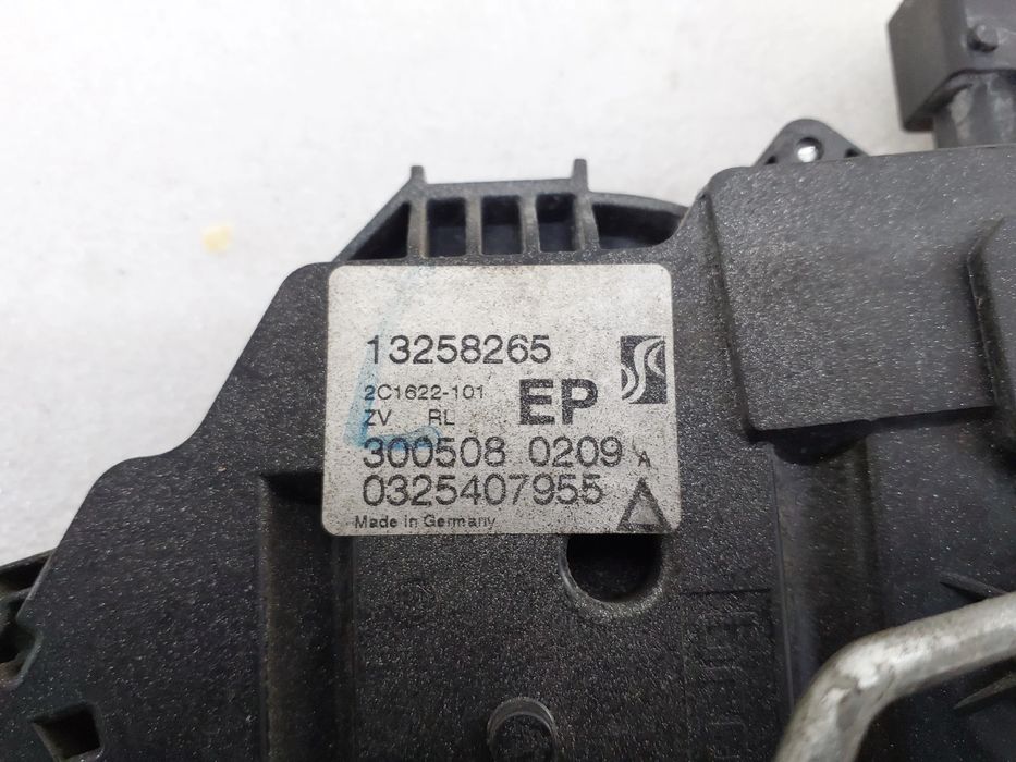 Fechadura / fecho porta trás esquerdo OPEL Corsa D