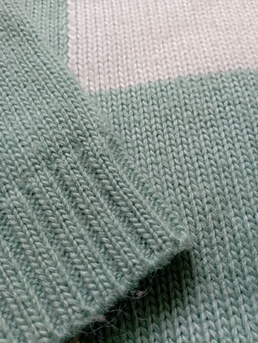 В'язаний светр дитячий