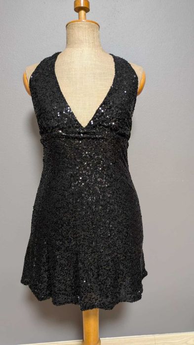 Cekinowa sukienka x company