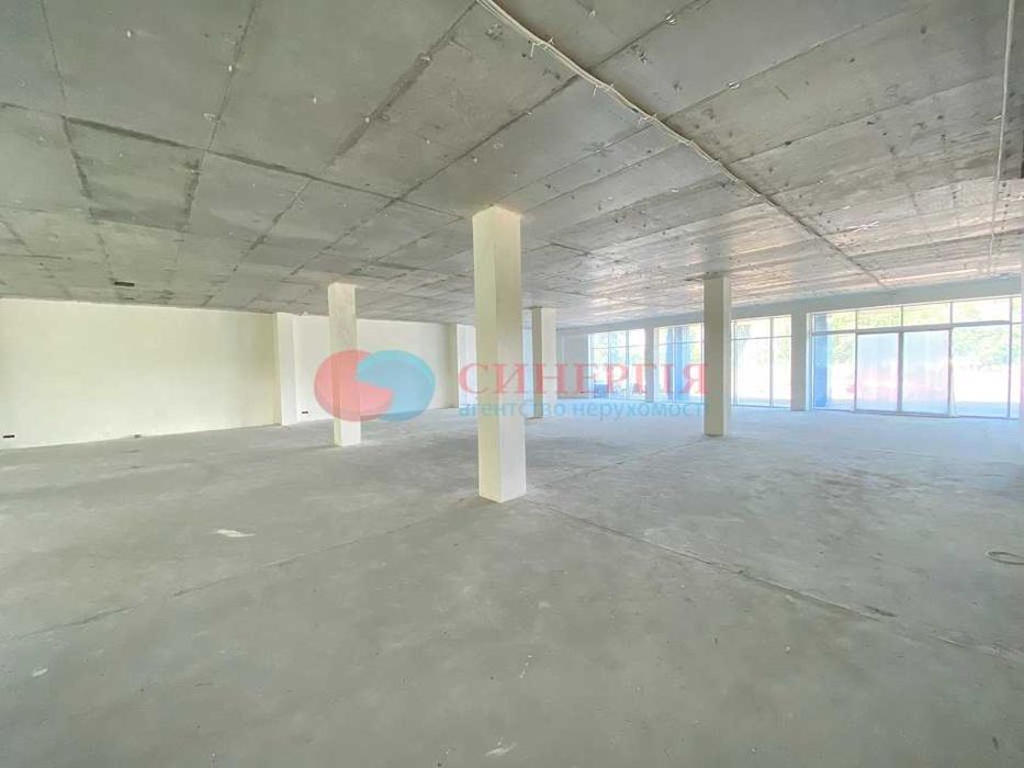 Будівля 2510м пр.Шухевича поруч Sky Mall, Оболонь