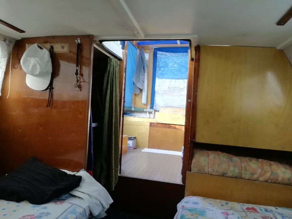 Łódź z silnikiem 15KM.