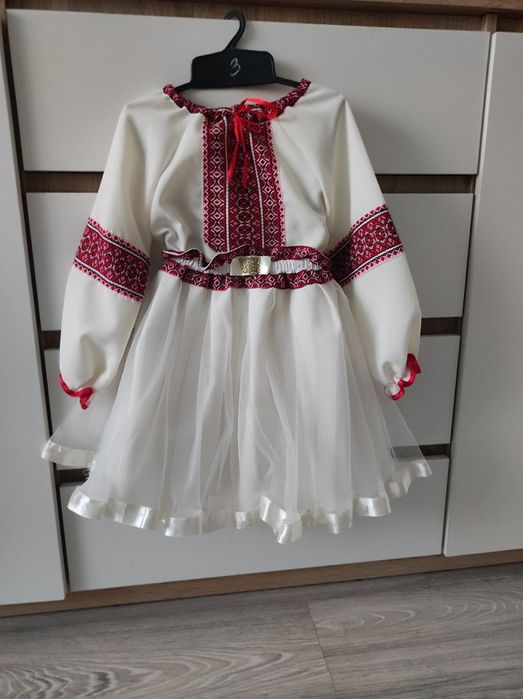 Вишиванка з фатиновою спідницею