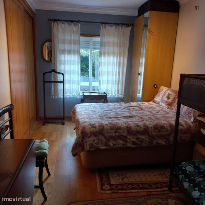 Quarto - localizado em Lisbon