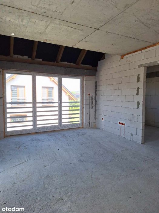 Budynek mieszkalny o pow.90m2 + garaż