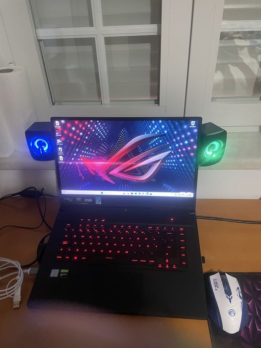 ASUS ROG Zephyrus – Portátil Gaming (GTX 1660 Ti / 16GB RAM / 240Hz)