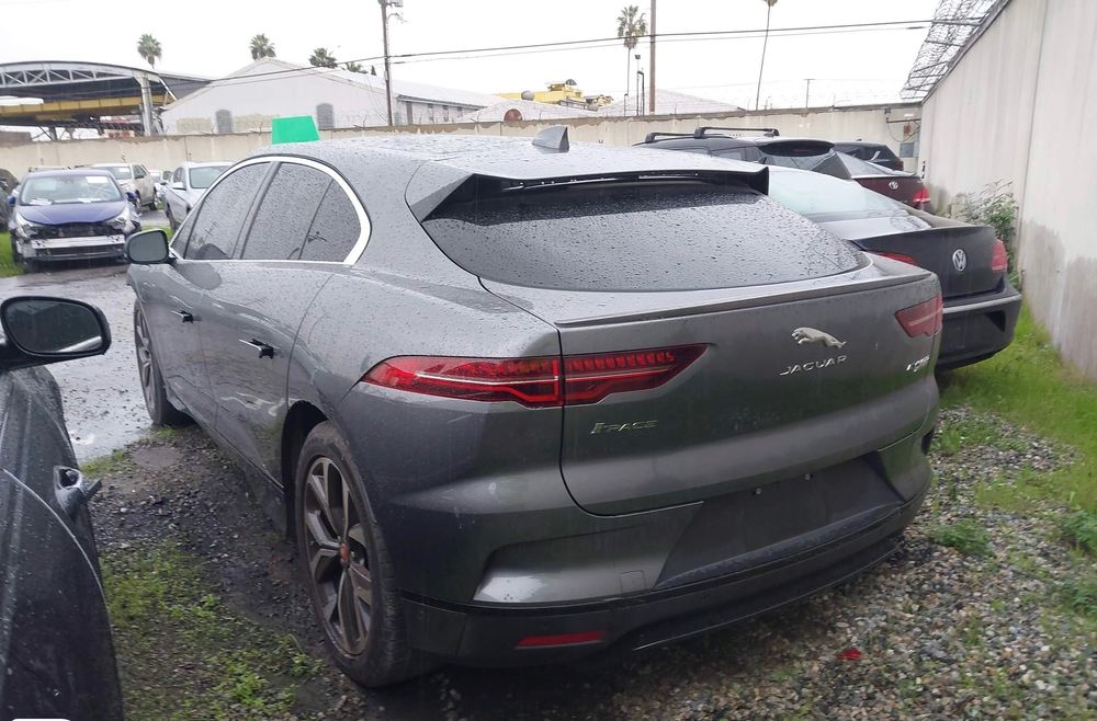Автомобіль Jaguar I-Pace EV400 2019 заводься та їде
