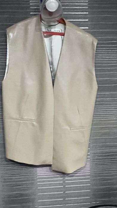 Куртка жилет Zara