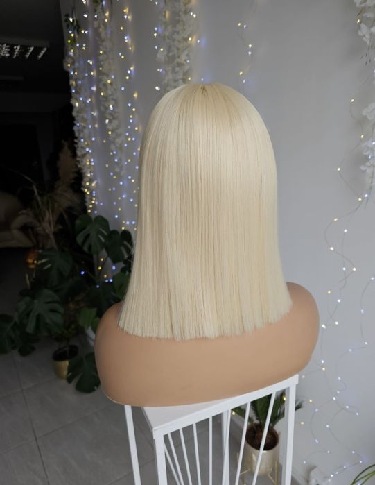 Lekka blond peruka Zyta lacefront naturlany efekt jasny blond