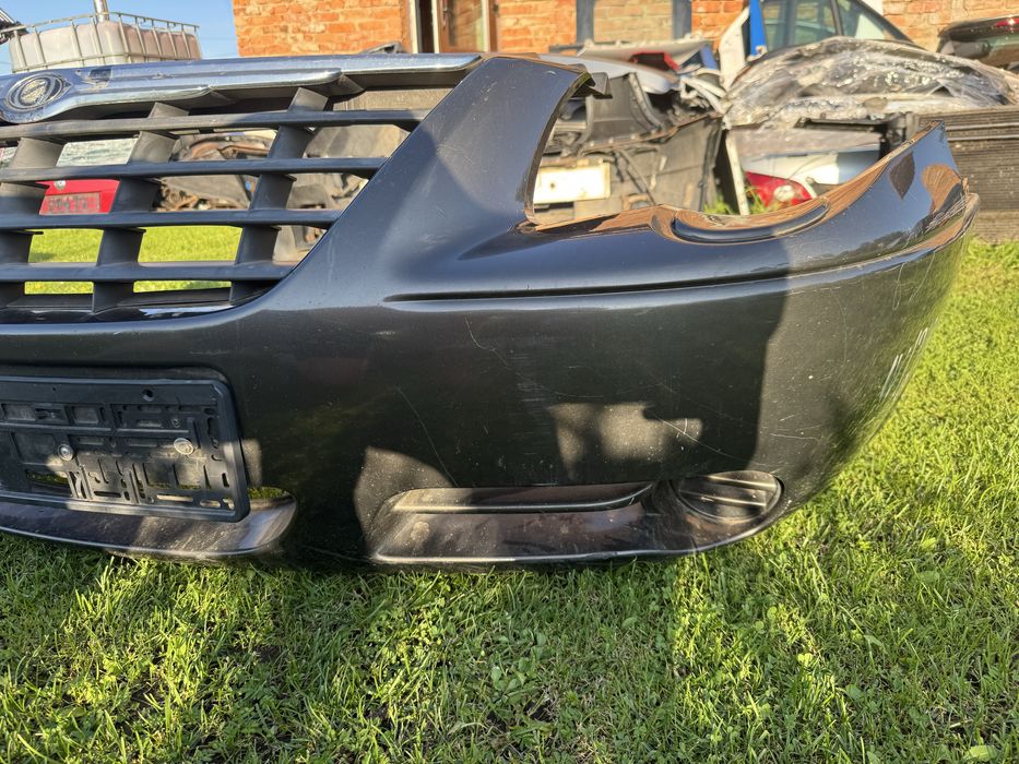 Бампер передній Chrysler Voyager 4 (05-07)