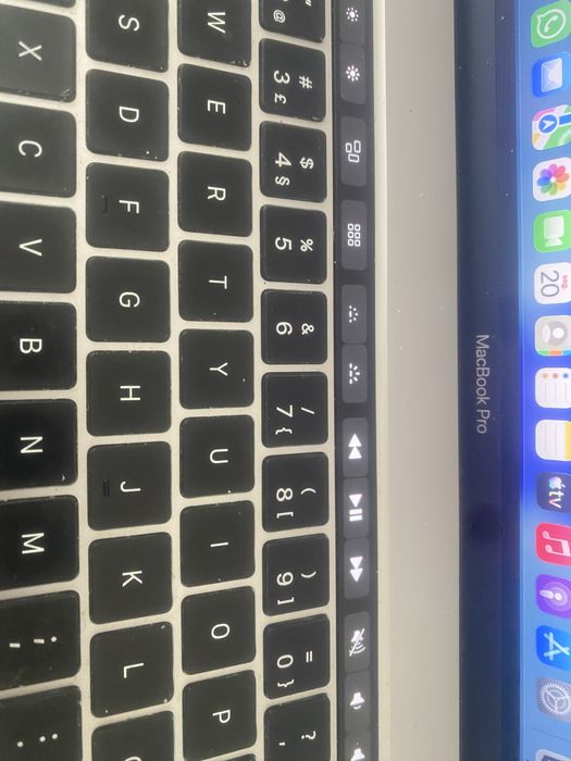 MacBook Pro 16” (2019) i7 | 16GB RAM | 512GB SSD | Radeon Pro 5300M