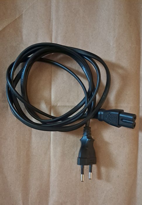 Сетевой шнур. USB шнур.