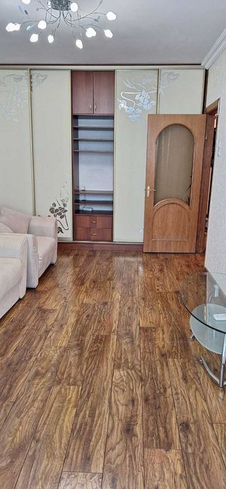 Продам 1-к., в  центрі Броварів, бульв. Незалежності 6-Б, масив, Київська  Держ.програми - View 2