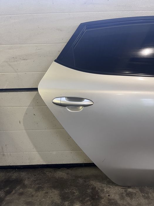 Drzwi Prawe tylne 9S Kia CEED II HB