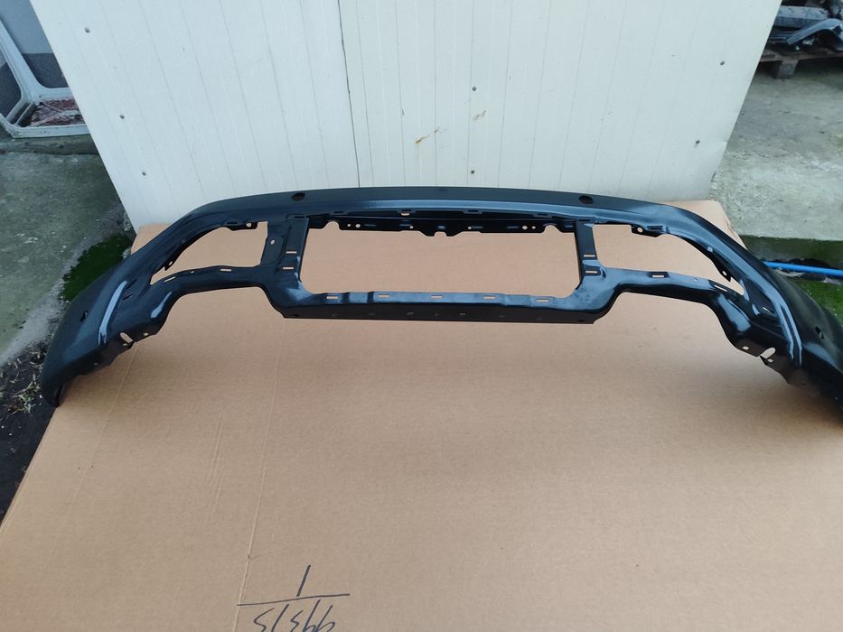 Бампер для Ford F150 Lightning 2022-2025.