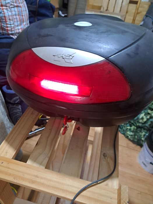 Top case Kappa 48 com base e luz stop