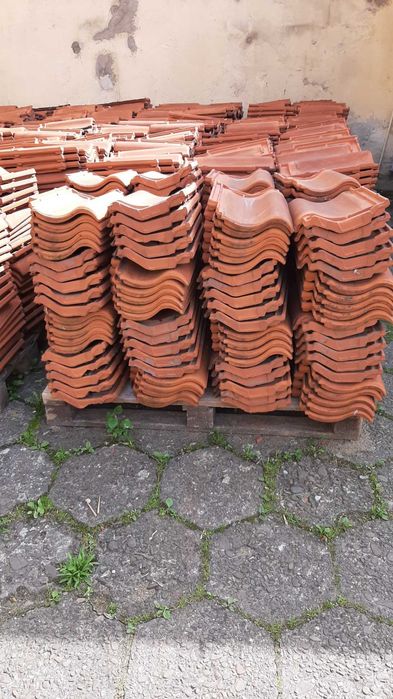 Dachówka Roben Bornholm czerwona naturalna  1050 szt