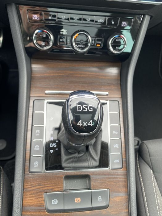 Skoda  Superb  Scout