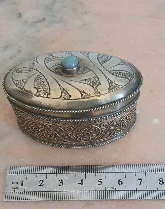 Tin box with blue agate