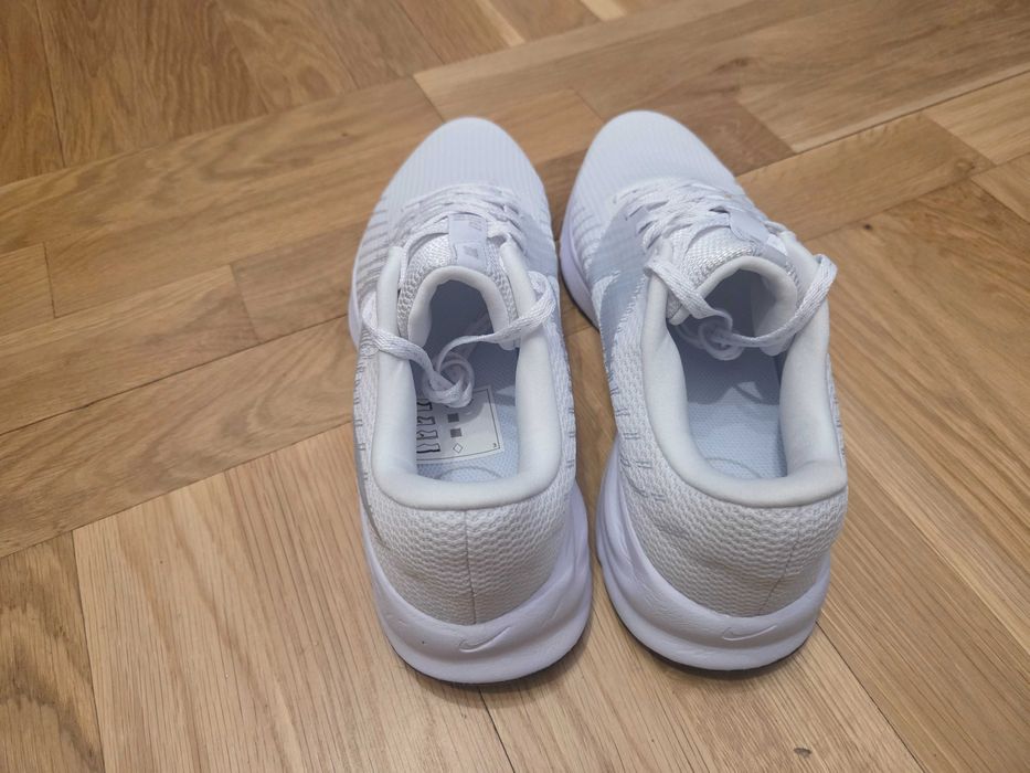 Buty NIKE run defy