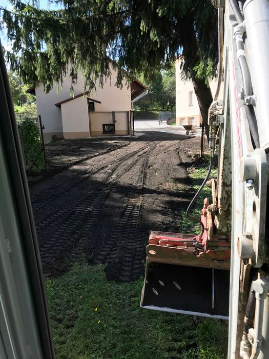 Usługi minikoparką