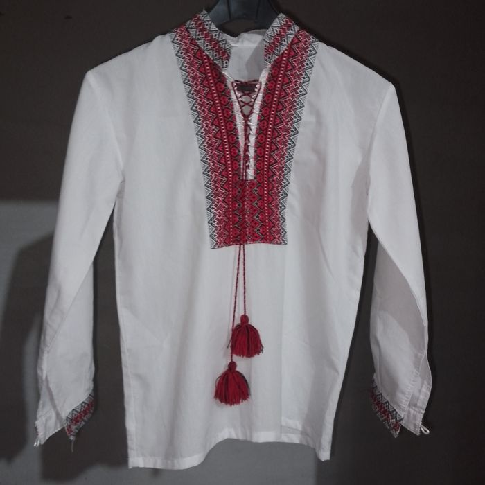 Вишиванки б/у для хлопчика 10-14 років/ вишиванка/вишита сорочка