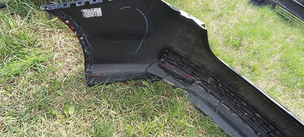 Задній бампер chrysler 200 14-17