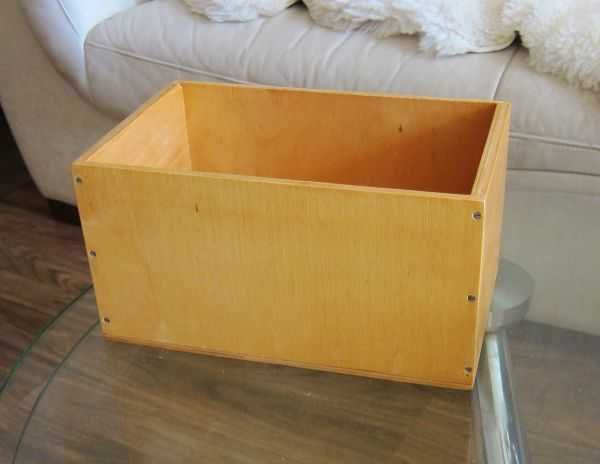 Коробка деревянная, лакированная, 13.5 х 16.5 х 26 см.