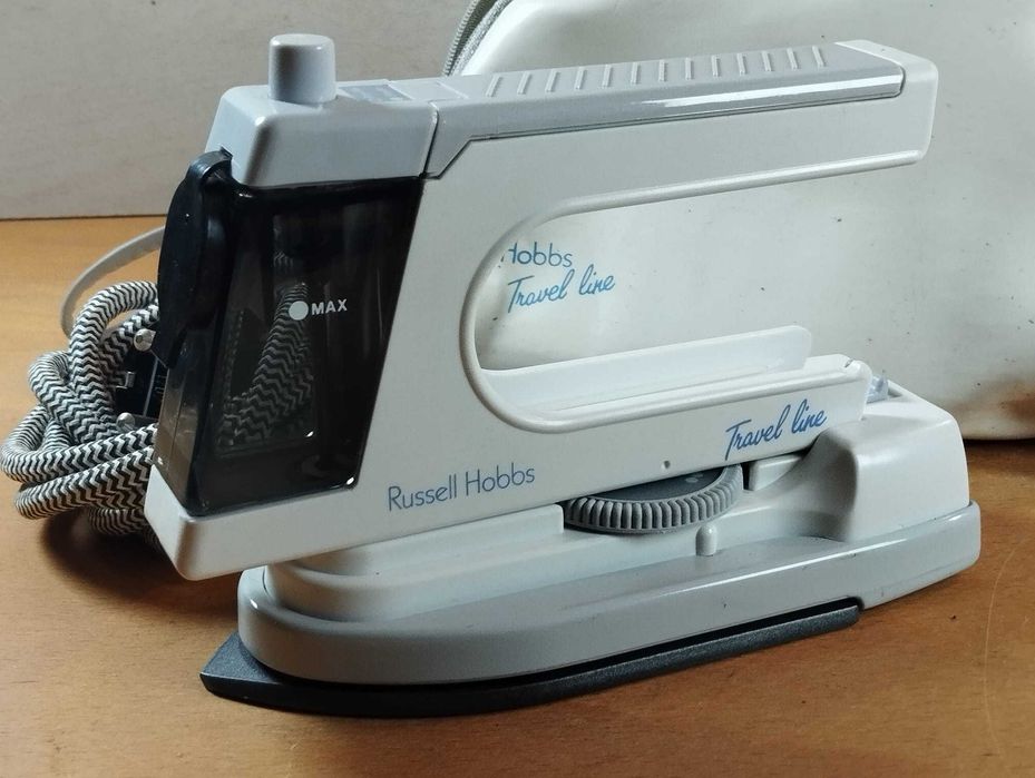Ferro de engomar de Viagem - Russell Hobbs
