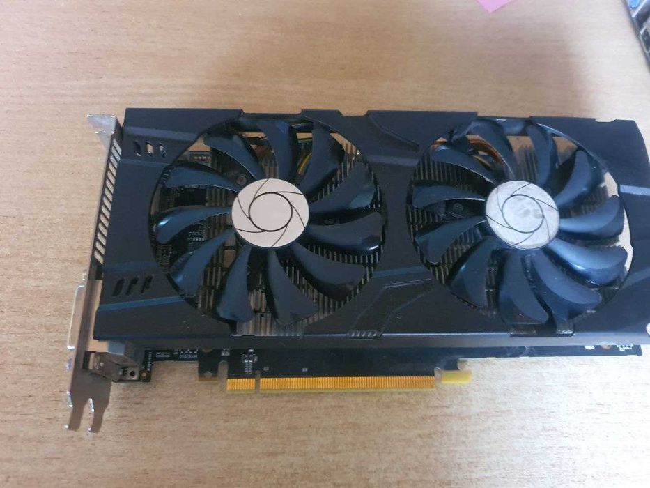 Видеокарта Inno3D GTX1060 3 Гб 192 bit GDDR5 в отличном состоянии.