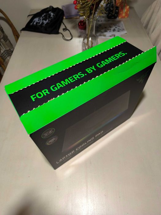 Razer Laptop Cooling Pad (para portáteis de 14" a 18")