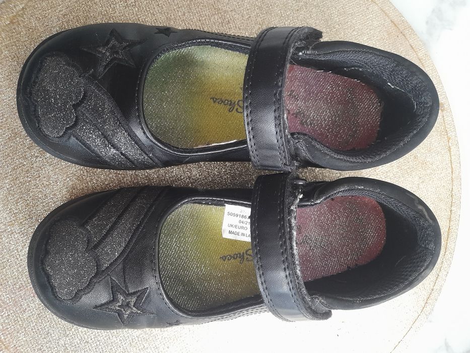 Sprzedam balerinki r.31 skorzane mało używane George