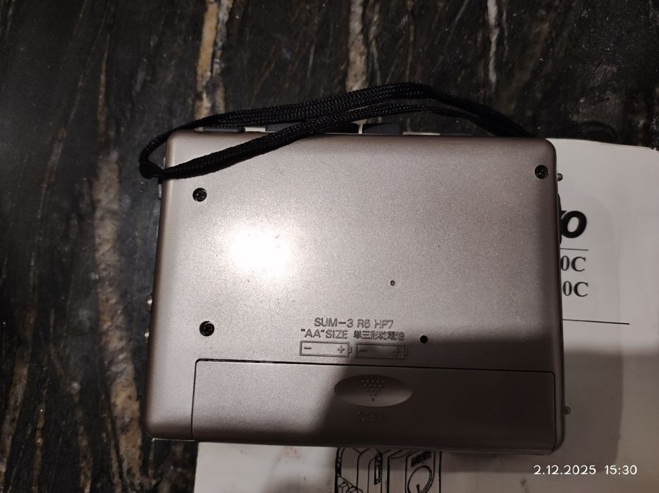 Walkman Sanyo TRC-960C dyktafon po wystawowy.