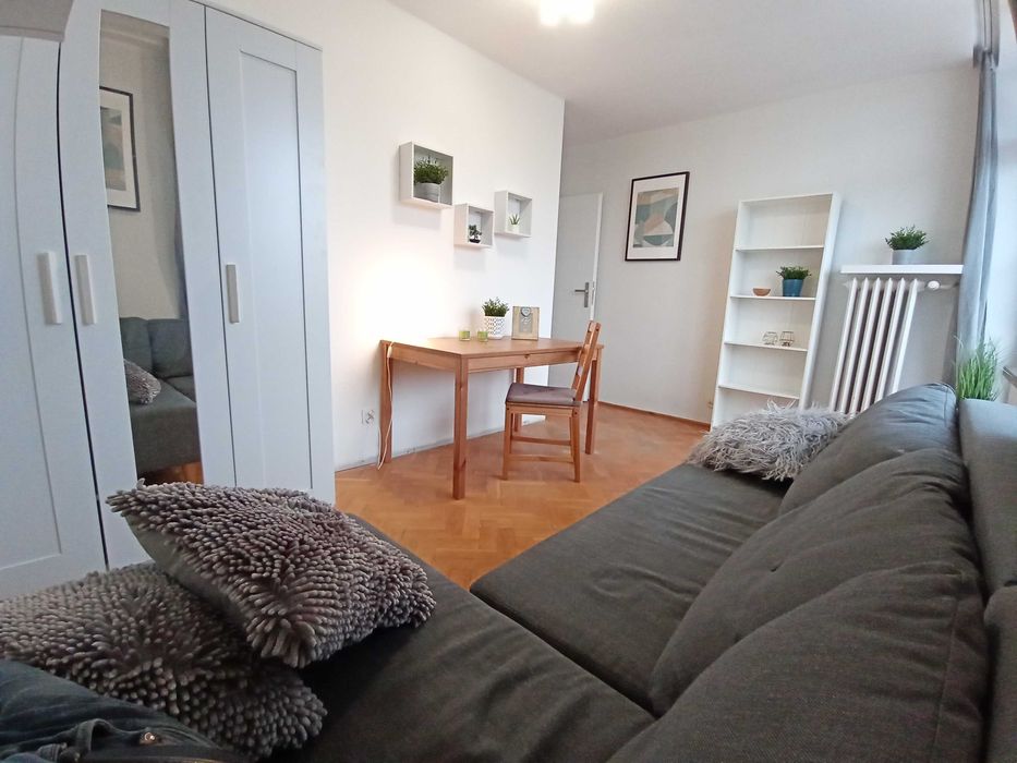 Centrum – Powiśle. Duży pokój 16 m² z balkonem/ Душевой участок 16м2 / Large room with balcony - Widok 4