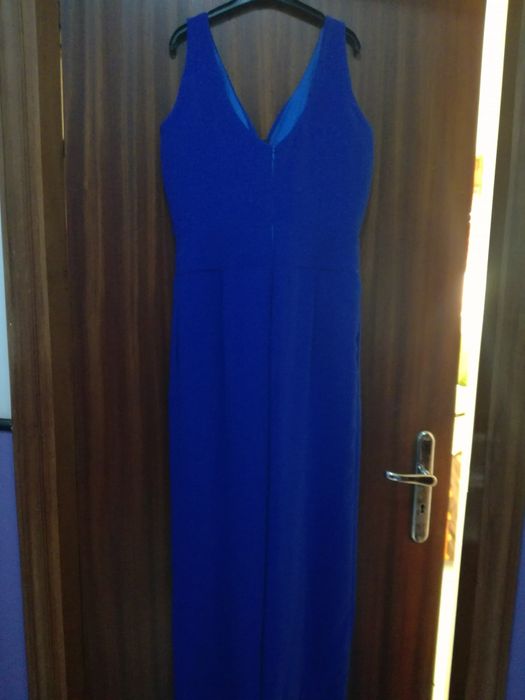 Macacão azul com casaco fino