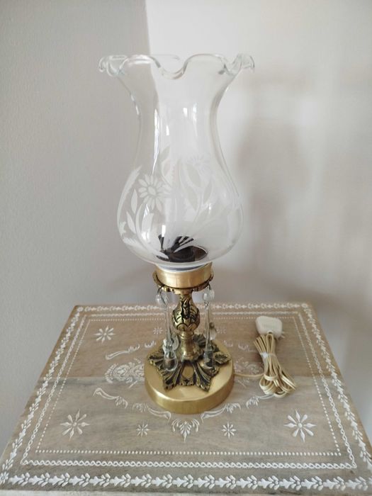 Antigo Candeeiro de Mesa, muito elegante