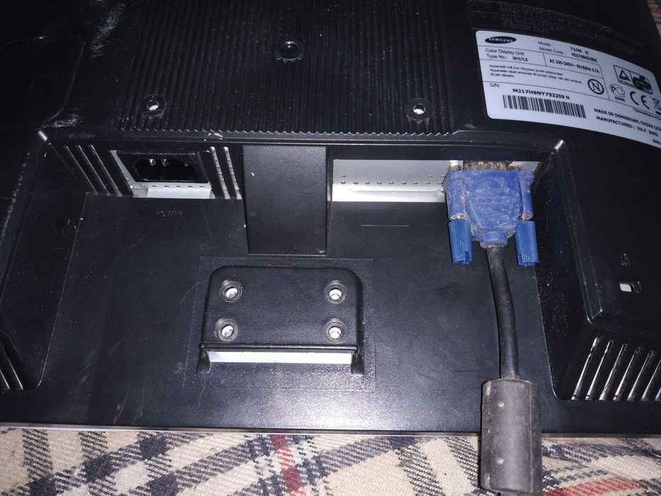 Монитор монітор Samsung 710n