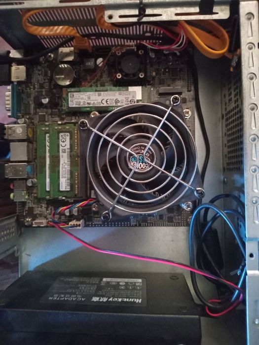 Міні ПК на основі ryzen 3200g