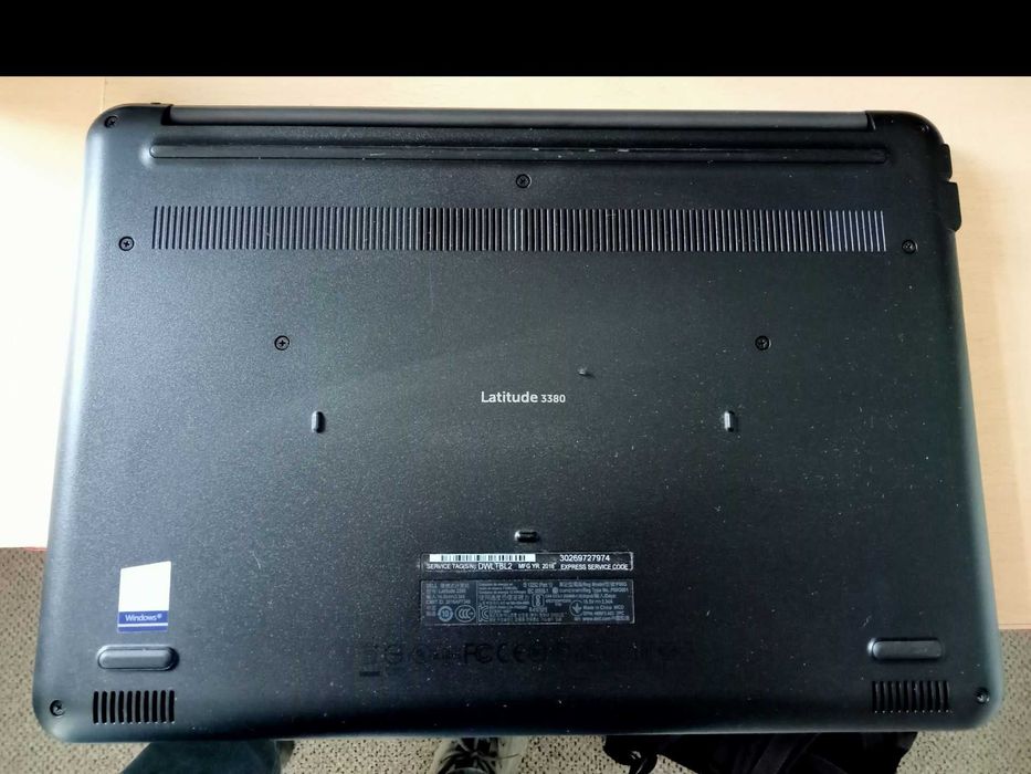 Dell Latitude 3380 - i3, 4GB, 240 GB SSD, Intel, Win10, WiFi, BT, HDMI