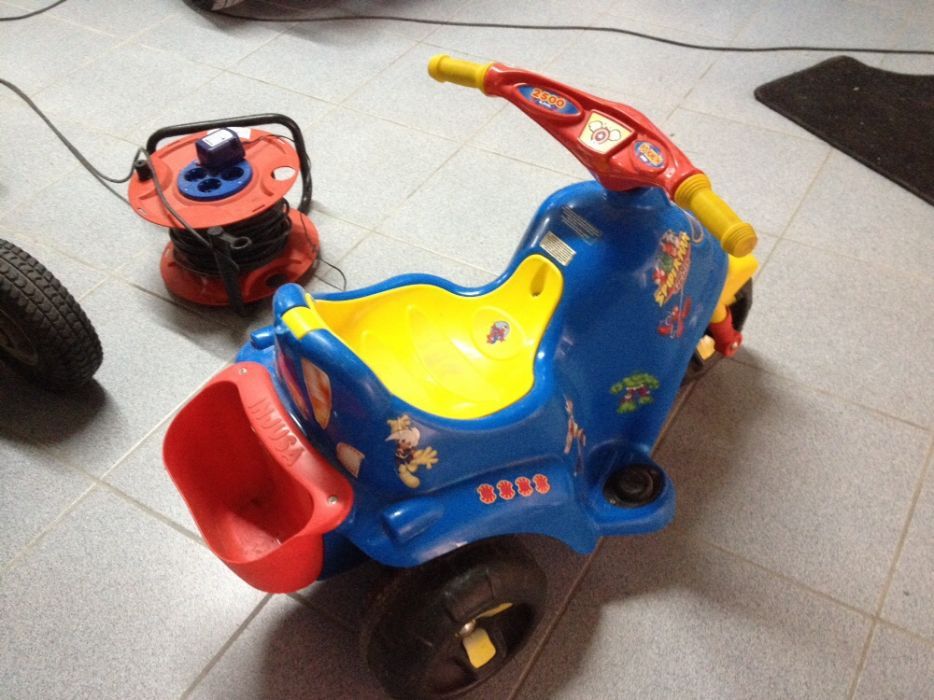 Triciclo a bateria Spider man