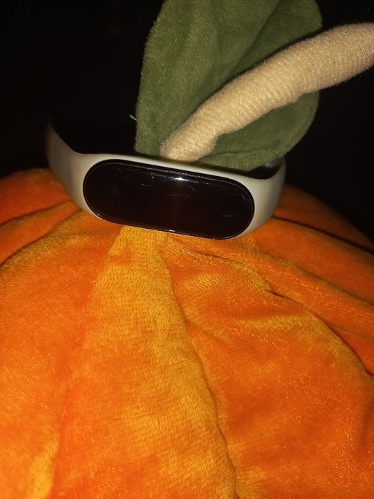 Продам годинник mi band 5 в гарному стані