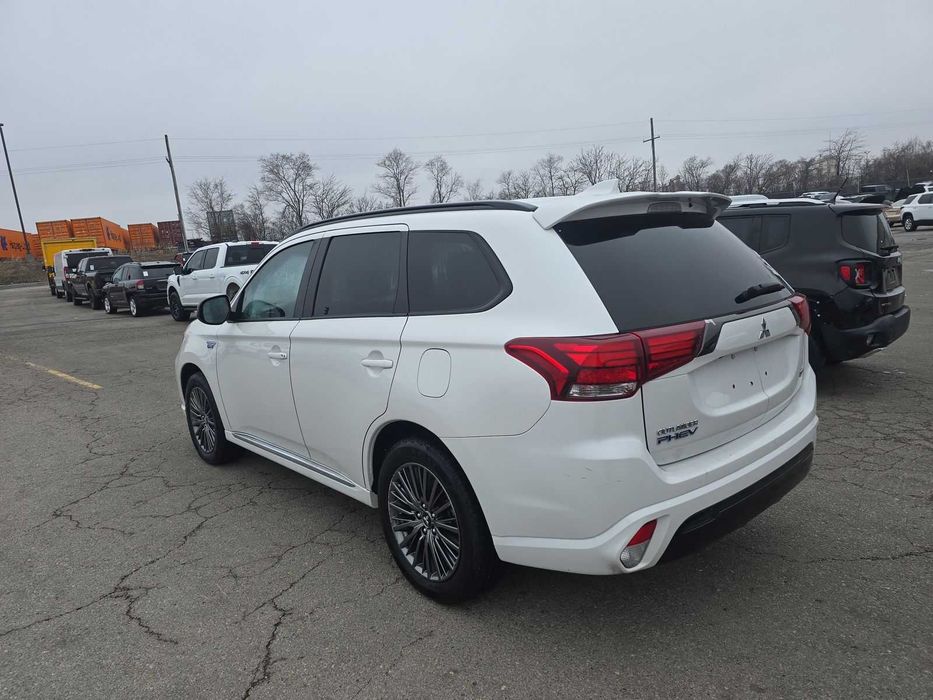 2021 Mitsubishi Outlander PHEV LE | Мітсубісі Аутлендер плагін гібрид